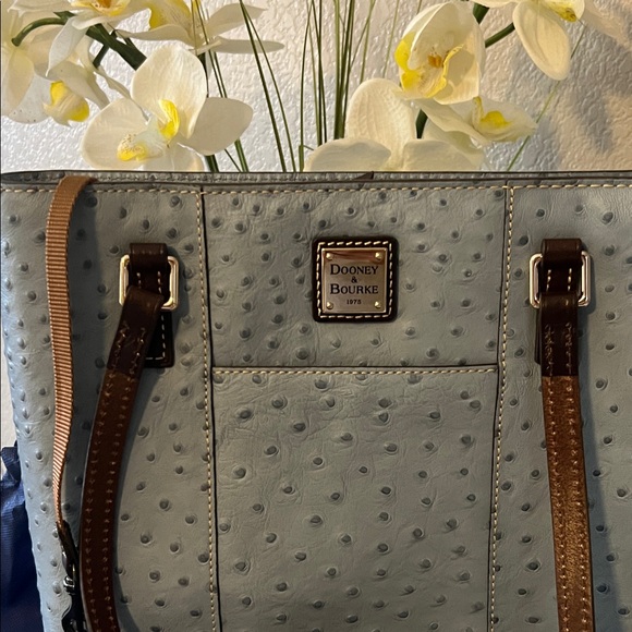 Dooney & Bourke Dusty Blue Lexington Embossed Tote NWT retail $238 - Picture 2 of 8
